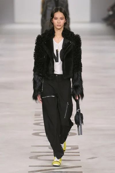 Look 46